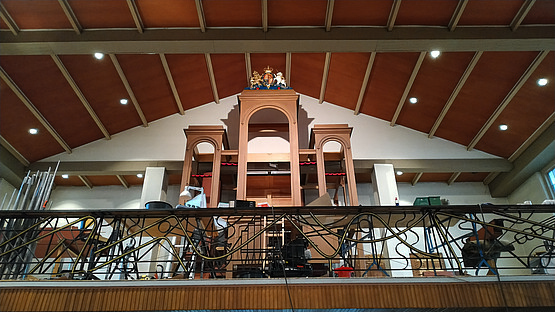 Reinigung der Walker-Orgel in Heilig Kreuz